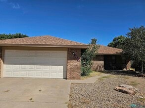 Building Photo - 3704 Ben Crenshaw Cir