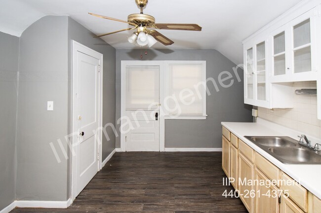 Building Photo - Cozy 2 Bedroom, 1 Bathroom Apartment in Ga...