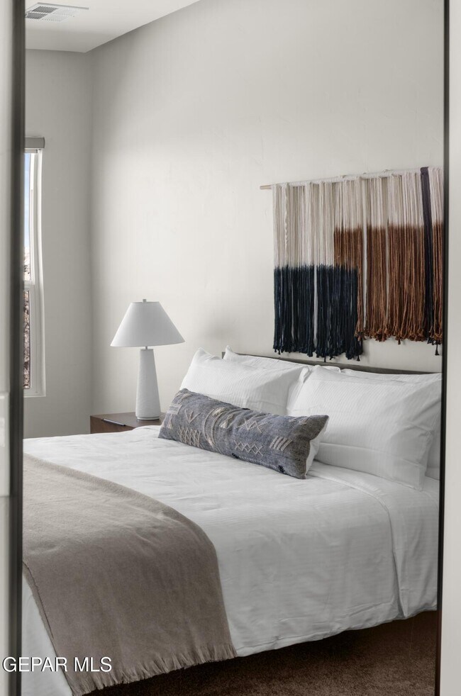 Building Photo - 828 Durham Wy