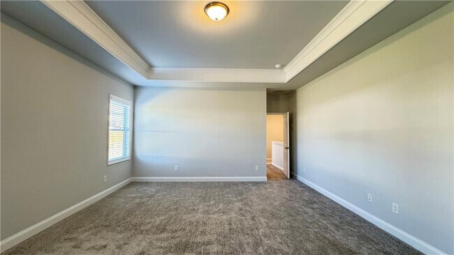 Building Photo - 4587 Silver Oak Dr SW