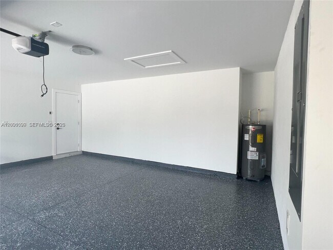 Building Photo - 1125 Milwaukee Blvd