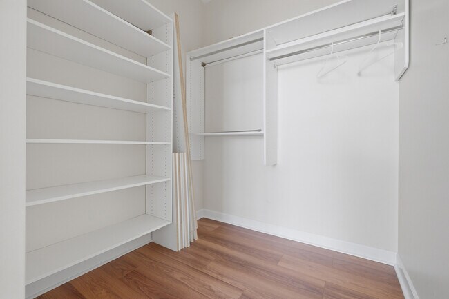 Building Photo - 1631 S Michigan Ave