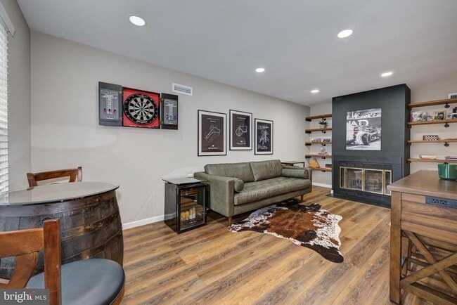Building Photo - 256 Everly Ct
