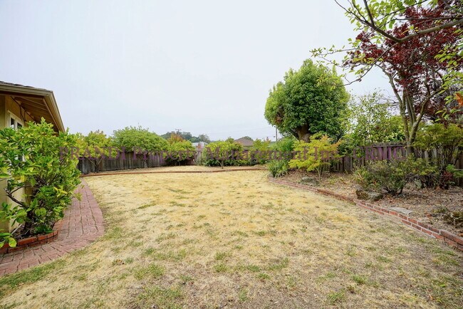Building Photo - Terra Linda Home, 3-bedroom, 2-bath, singl...