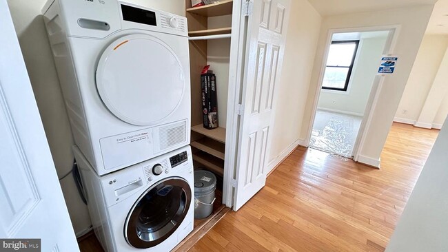 Building Photo - 4600 Duke St