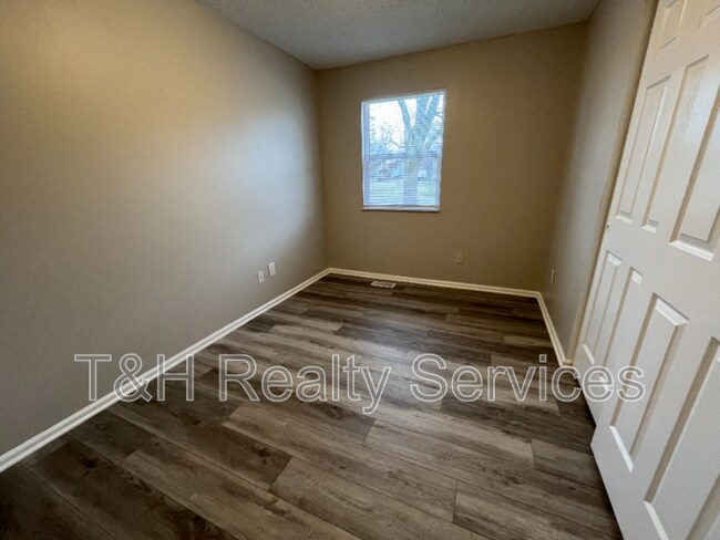 Building Photo - 9466 Burrwood Cir