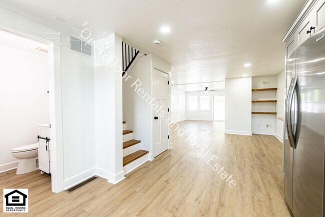 Building Photo - 15012 Tally Ho Dr