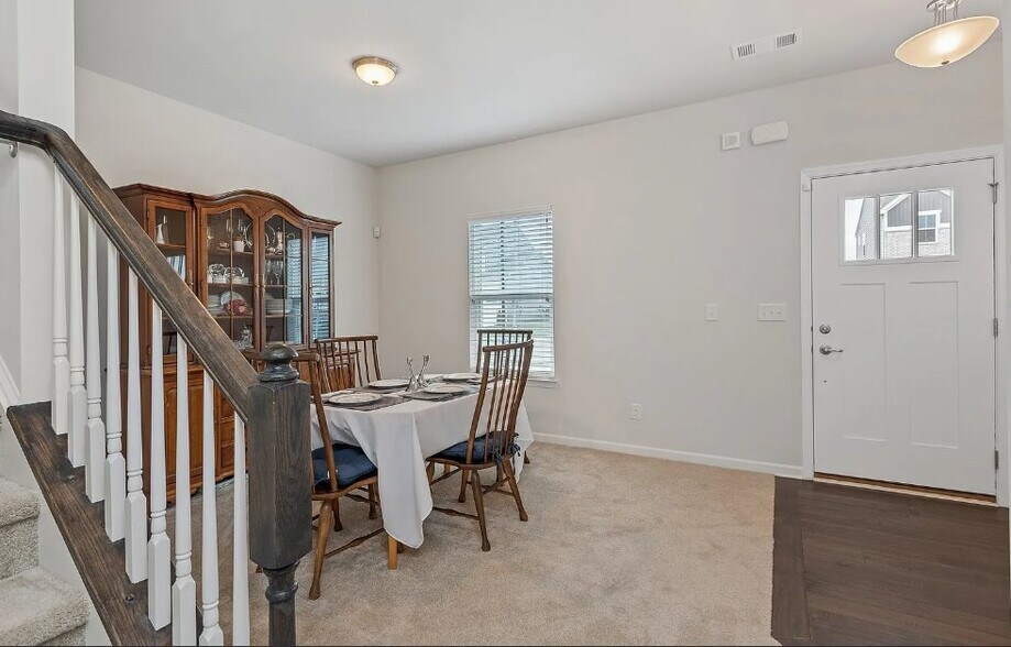 Building Photo - 1729 Eastwick Ln