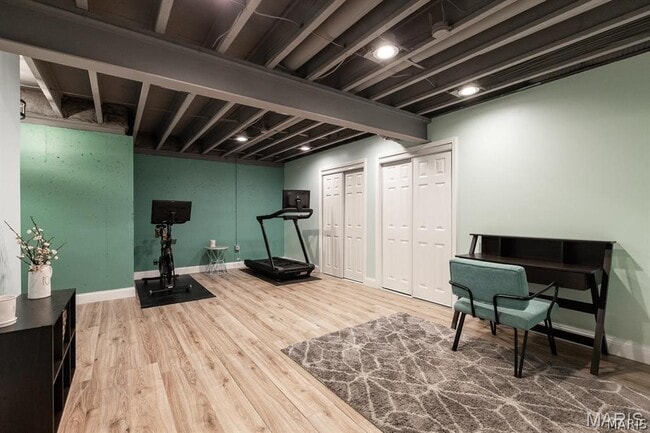 Building Photo - 3505 Chippewa Dr