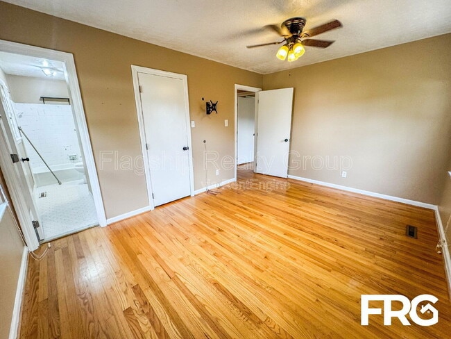Building Photo - 207 Woodbine St
