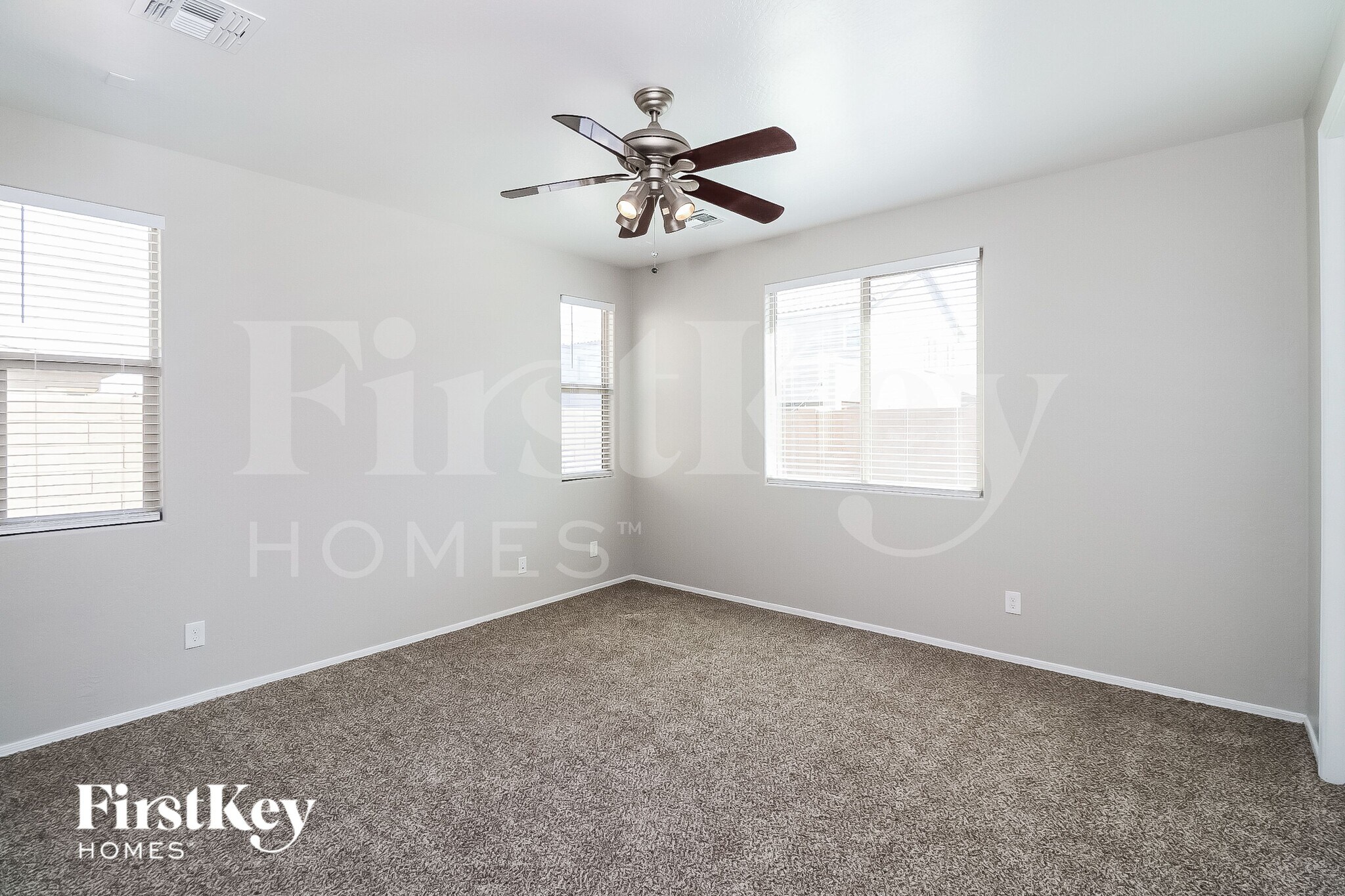 Building Photo - 5027 W St Catherine Ave