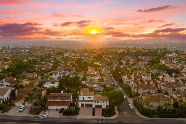 Building Photo - 6801 El Fuerte St