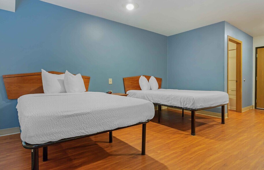 Building Photo - Furnished Studio-Fayetteville - West