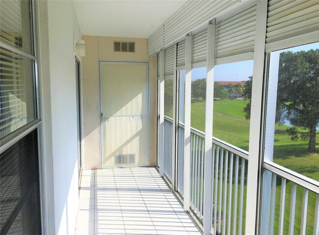 Building Photo - 551 SW 135th Ave