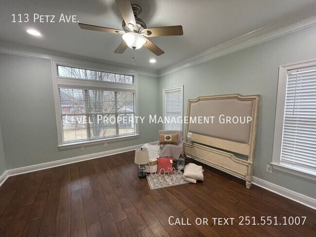 Building Photo - 113 Petz Ave
