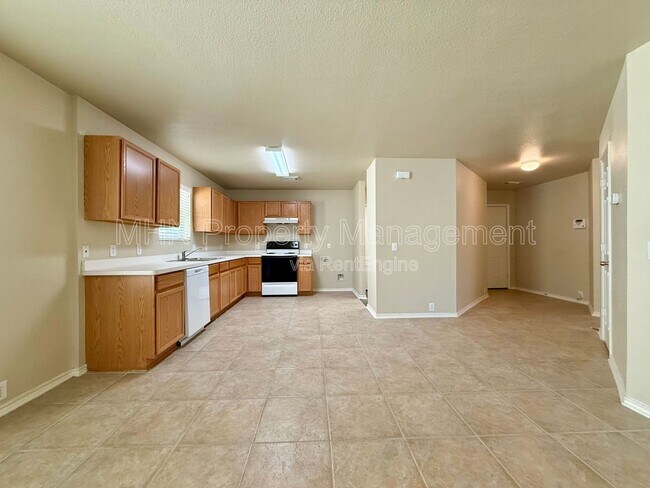 Building Photo - 9011 Timber Hunt