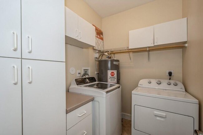 Building Photo - 5315 NW 126th Dr