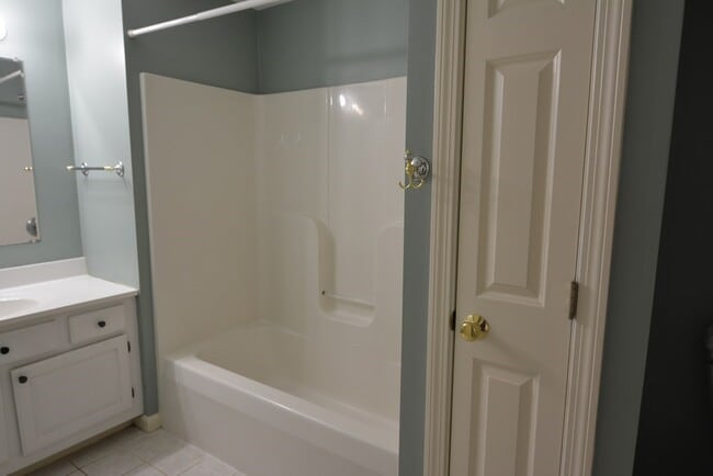 Building Photo - 55 Arrowwood Dr