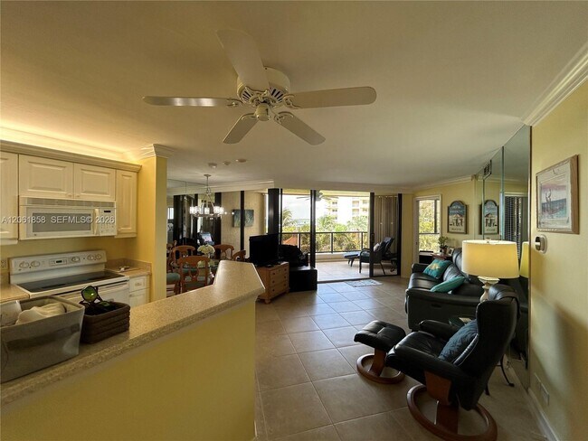 Building Photo - 720 S Collier Blvd