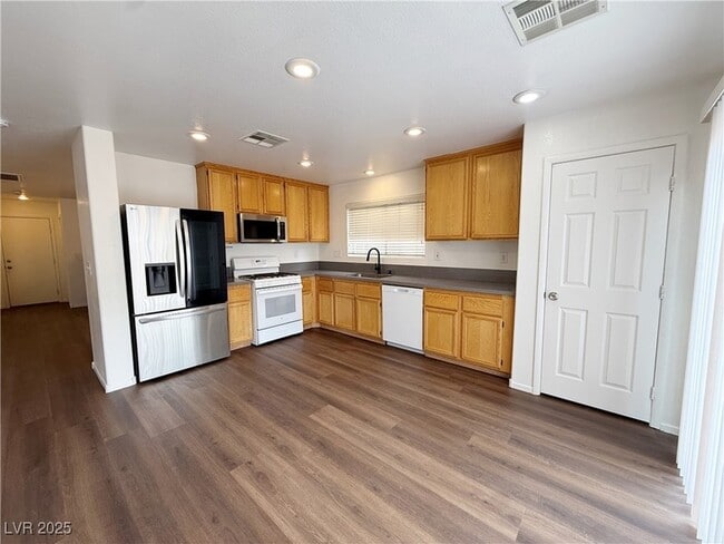 Building Photo - 6228 Mercer Valley St