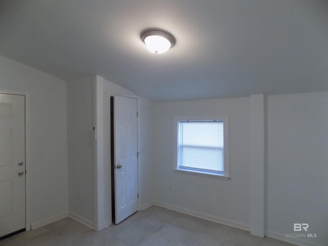 Building Photo - 7080 Hurricane Rd