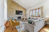 Building Photo - 7 Carol St