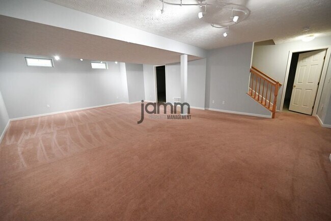 Building Photo - 8728 Breckenridge Ovl