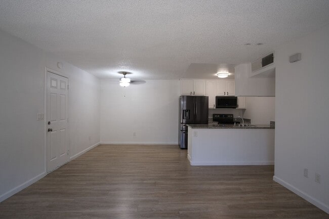 Building Photo - Price Reduction!!! Charming 2-Bedroom, 2-Bath Home in a Prime Modesto Location!