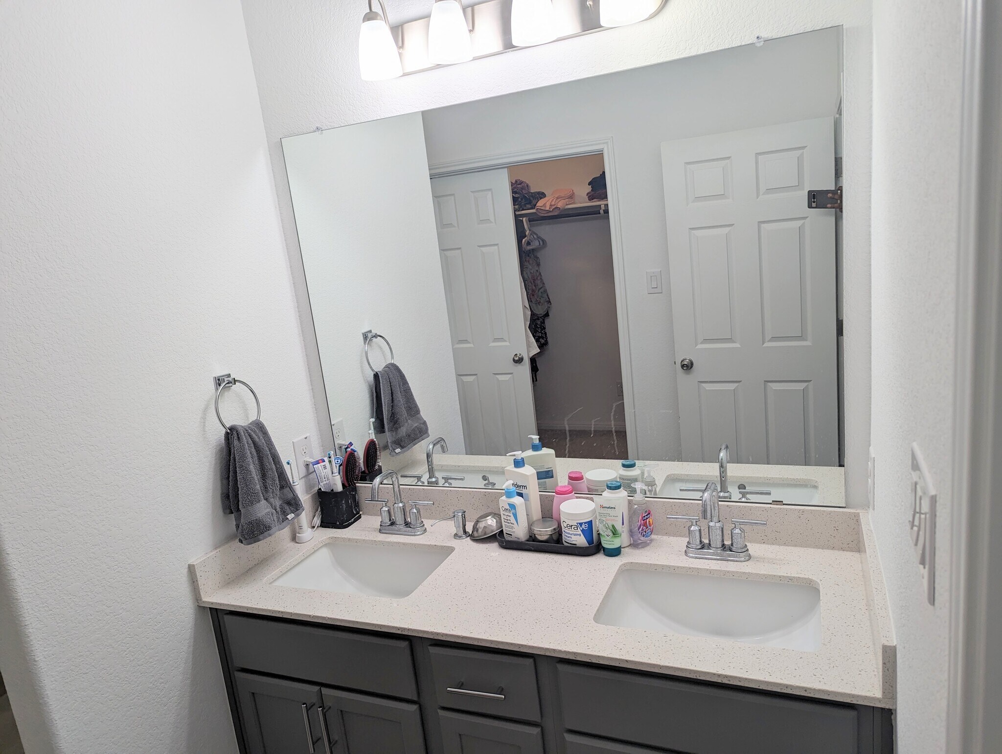 Building Photo - 12815 Gilliland Ln