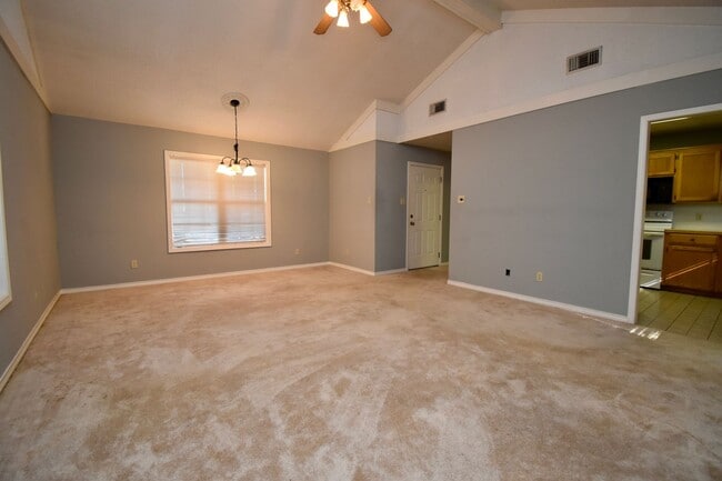 Building Photo - 2 Bedroom Duplex in Ruston