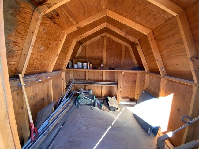 Building Photo - 3 Bedroom Single Story Home Available Near...