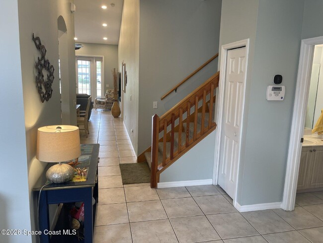 Building Photo - 250 St Lucie Ln