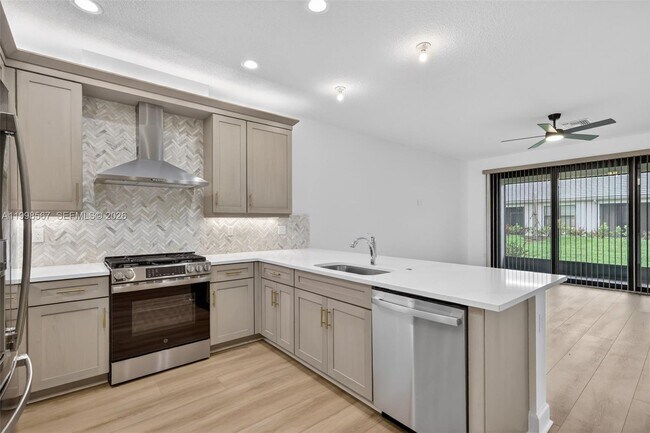 Building Photo - 13455 Starkissed Ln