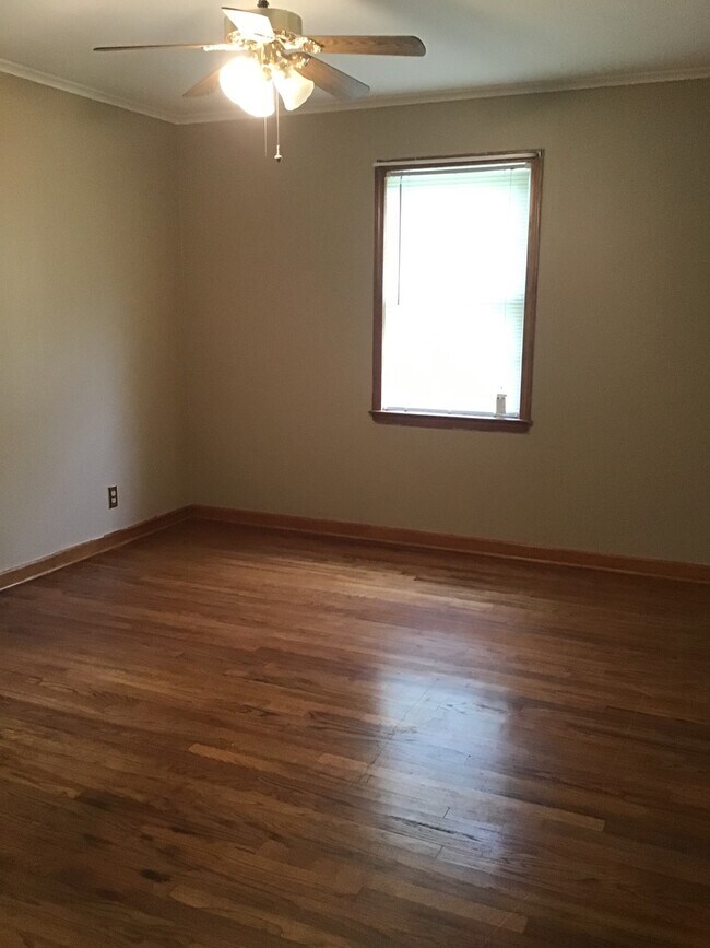Building Photo - 1124 Hatchie St