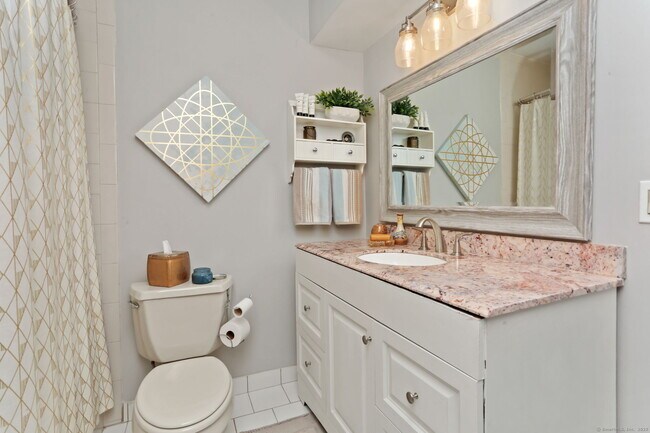 Building Photo - 101 Grove St