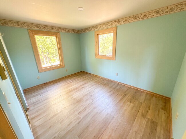 Building Photo - 7221 Hillview Dr