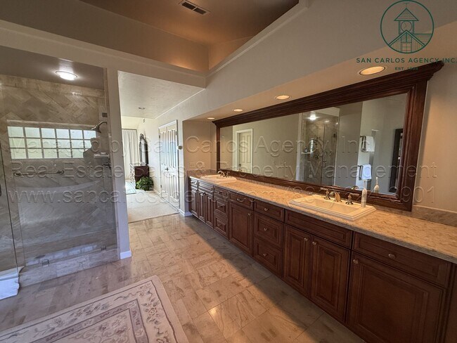 Building Photo - Spacious Five Bedroom Home in Gated High Meadow Neighborhood