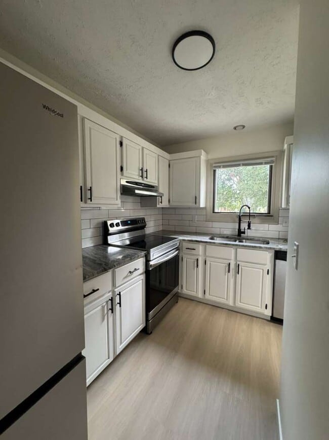 Building Photo - 4605 Tipperary Trail