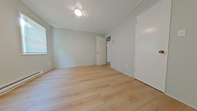 Building Photo - 914 Pine Cir Dr