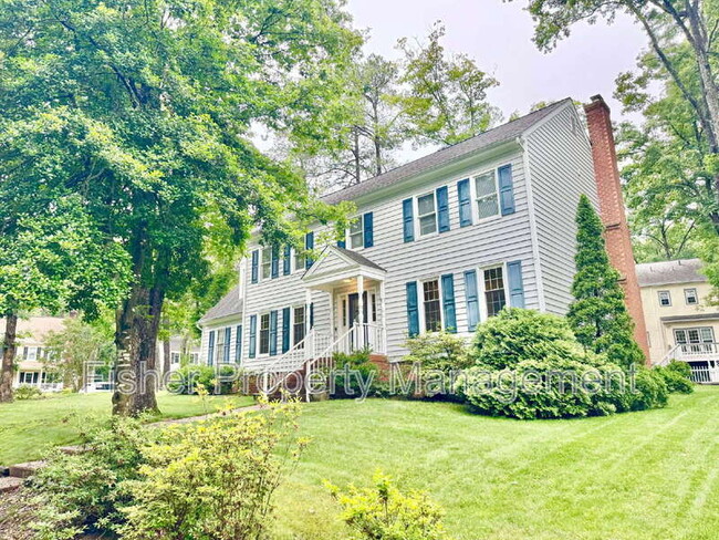 Building Photo - 342 Rossmere Dr