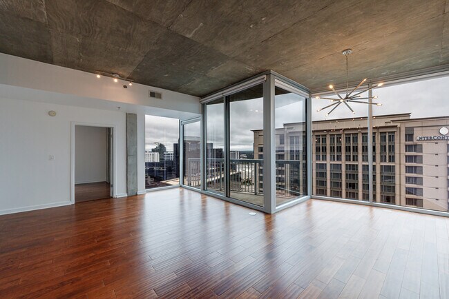 Building Photo - 3324 Peachtree Rd NE