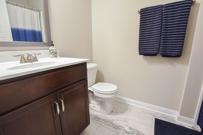 Building Photo - Pet Friendly Four Bedroom with Basement!