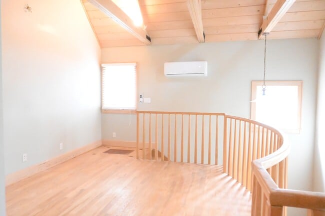 Building Photo - 1154 Cottage Rd