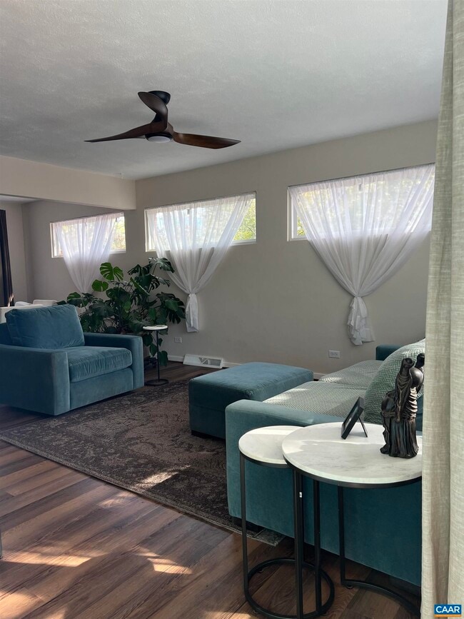 Building Photo - 1201 Bland Cir