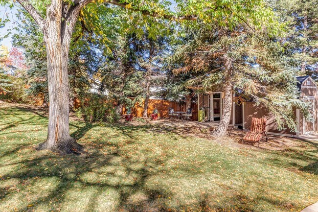 Building Photo - Modern 2 BDR Retreat: Serene Backyard