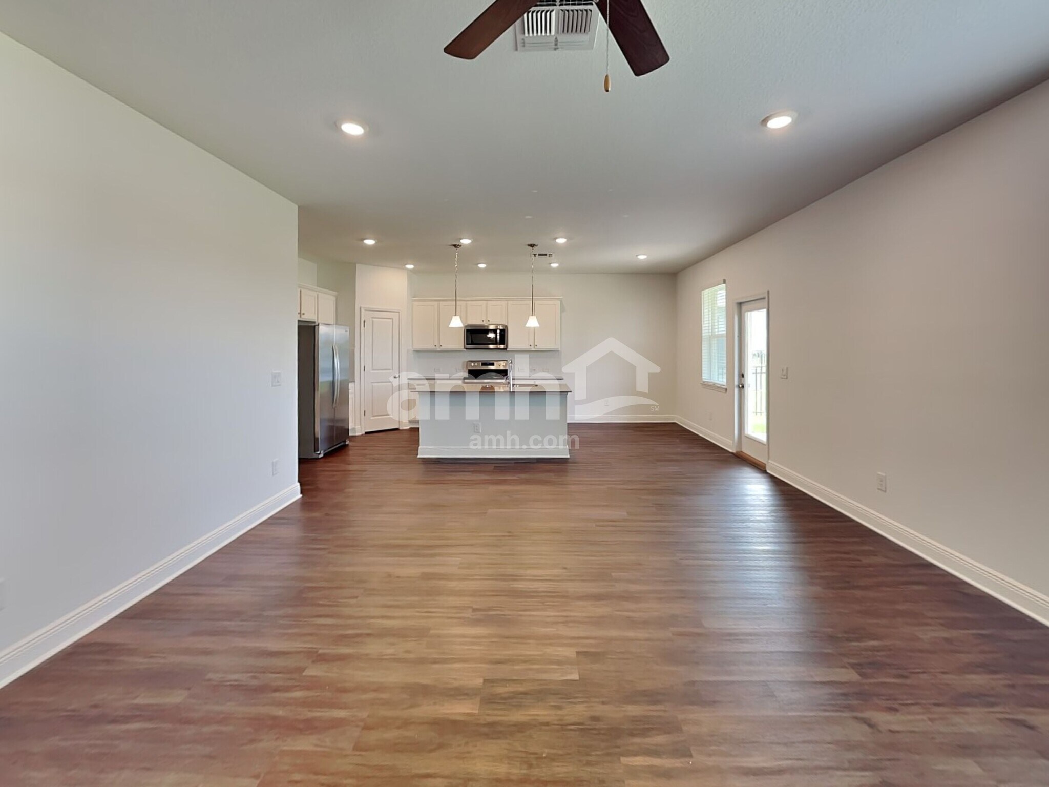 Building Photo - 14625 Cedar Ml Dr