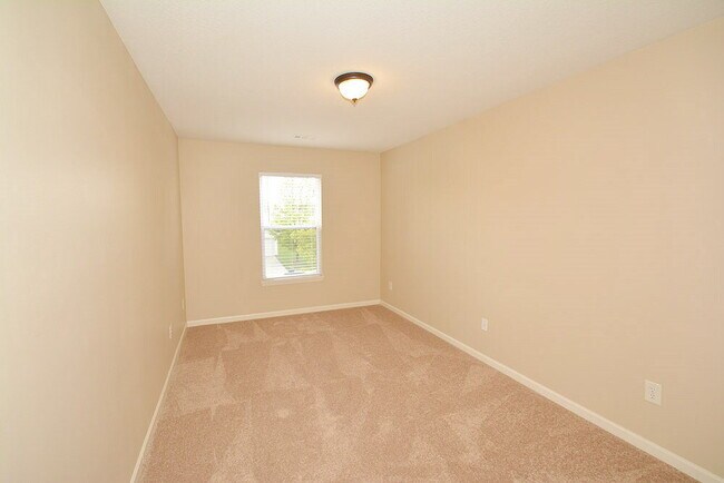 Building Photo - 7317 Kimble Dr