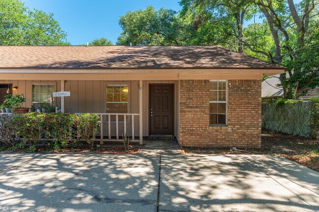 Primary Photo - 4021 Valparaiso Blvd