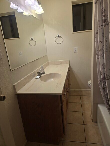 Bathroom - 709 N 8th St