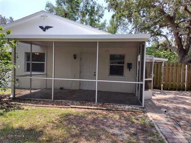 Building Photo - 4727 W Wallcraft Ave